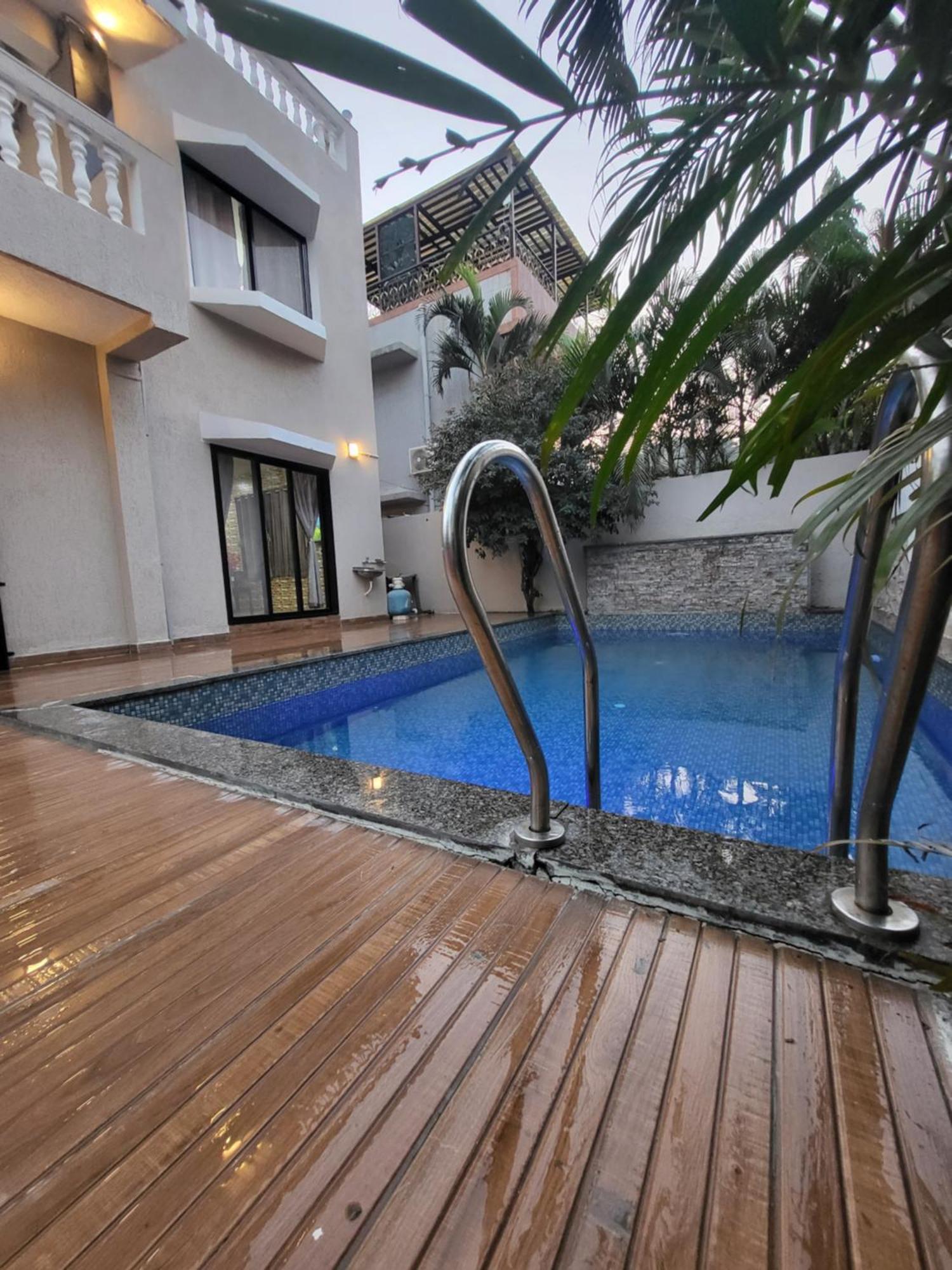 The Perfect Stays Para Disco Big Pool Cricket Turf Villa Lonavala Extérieur photo