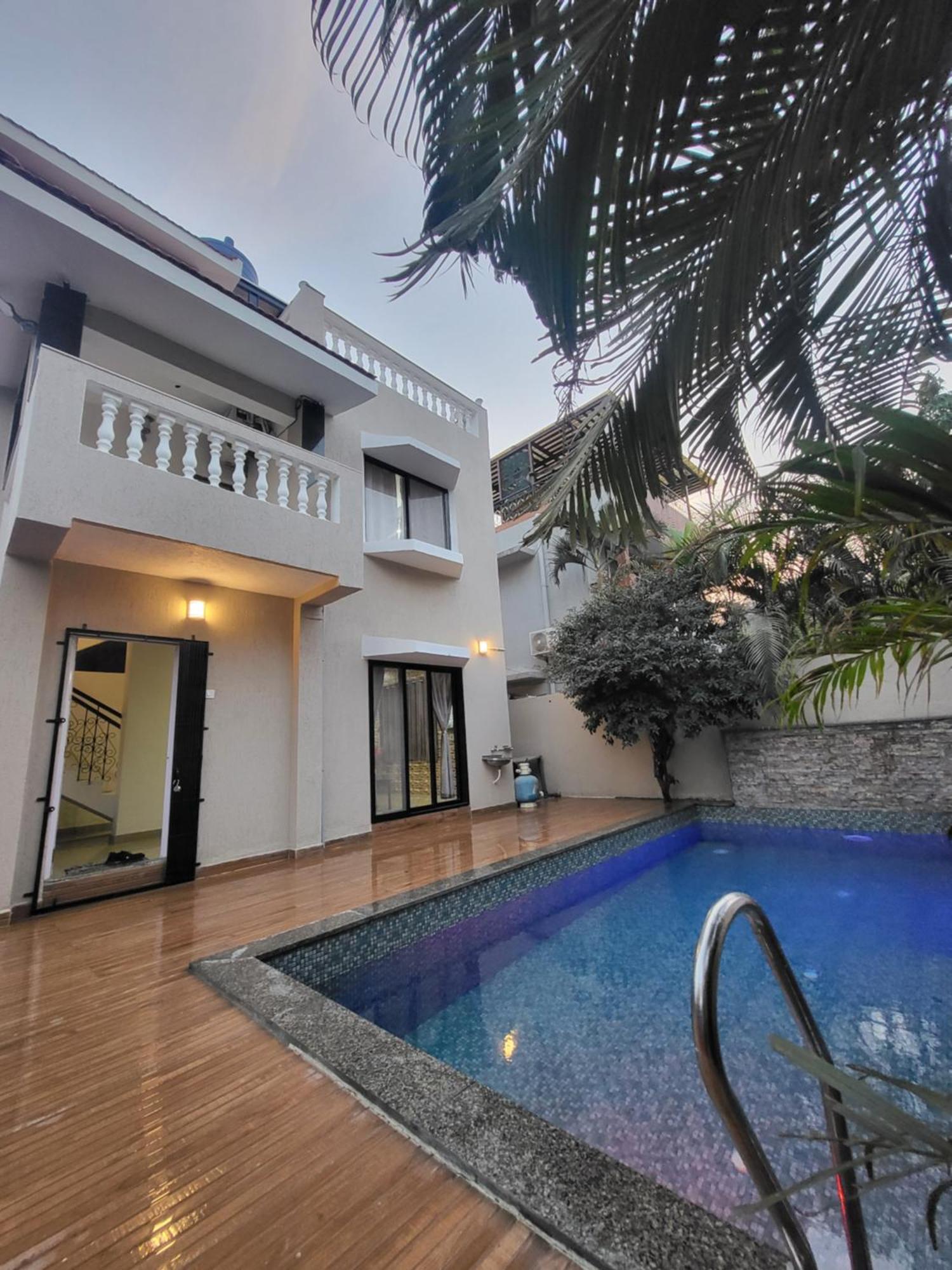 The Perfect Stays Para Disco Big Pool Cricket Turf Villa Lonavala Extérieur photo